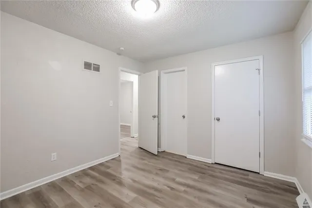 $1,955 | 314 Southeast Crescent Street, Lee's Summit, MO 64063