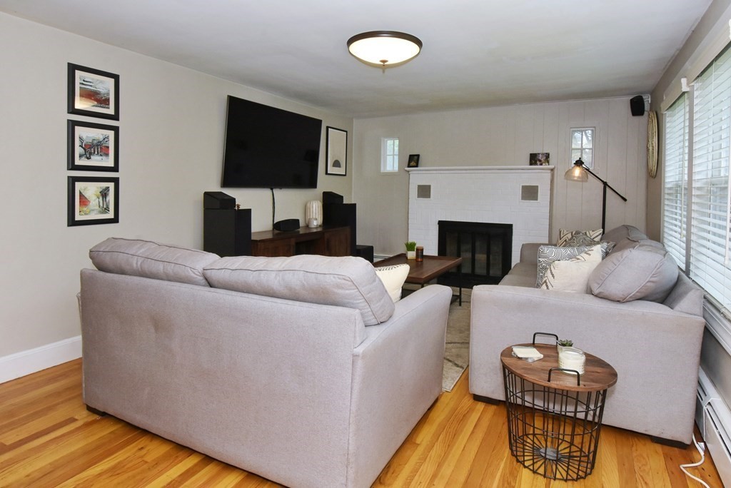 400 Waverly Road North Andover, MA 01845 - Photo 6 of 25 Gallery Image 6