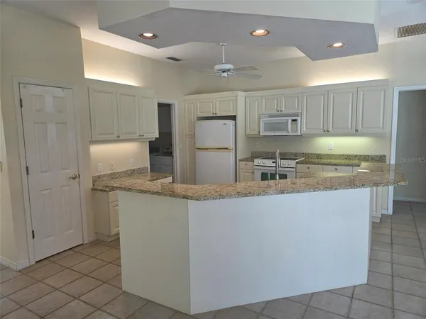 $3,595 | 5282 Far Oak Circle, Sarasota, FL 34238