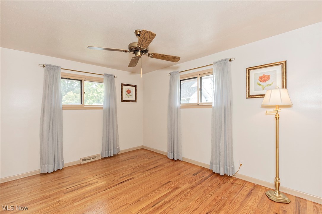 1415 Lander Road Cleveland, OH 44124 - Photo 7 of 24