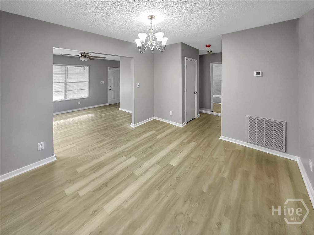 1402 New Castle Street Savannah, GA 31415 - Photo 2 of 9