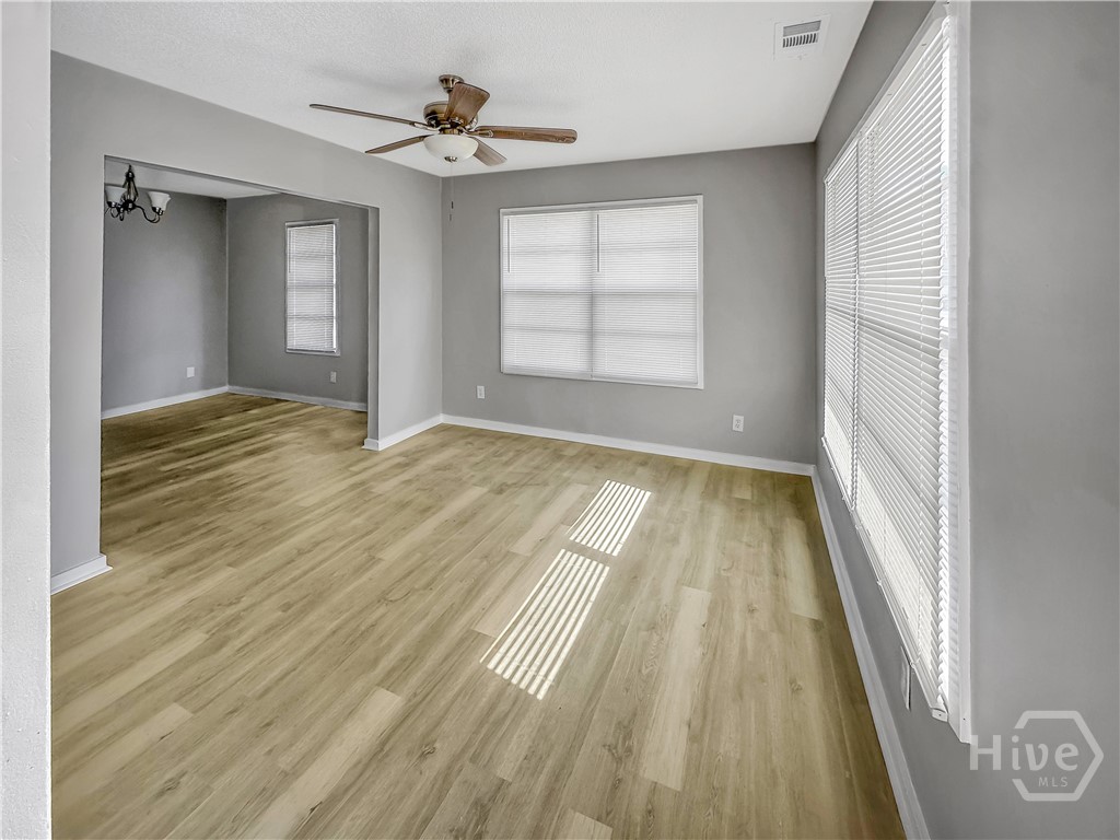 1402 New Castle Street Savannah, GA 31415 - Photo 3 of 9