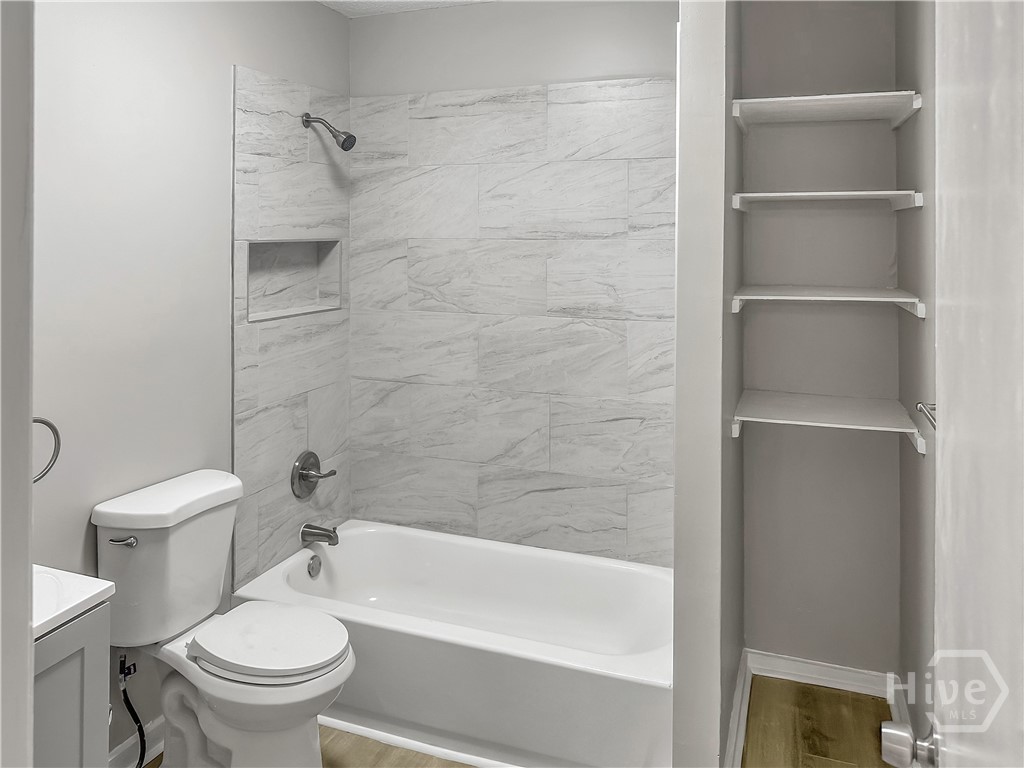 1402 New Castle Street Savannah, GA 31415 - Photo 6 of 9