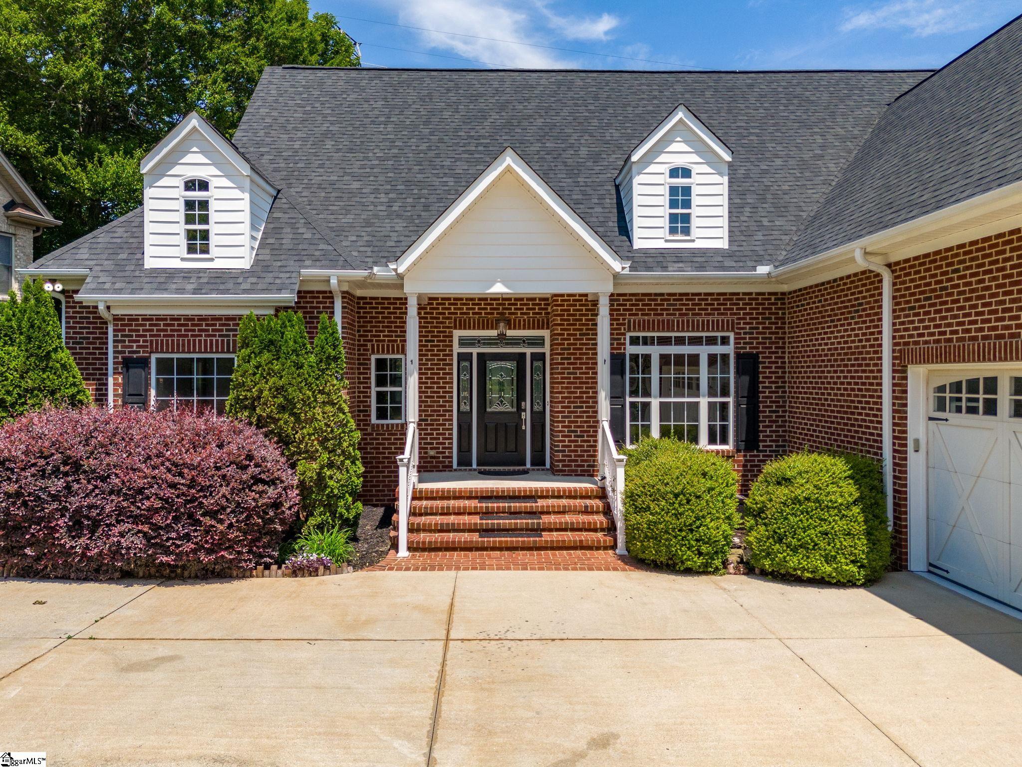 412 New Tarleton Way Greer, SC 29650 - Photo 3 of 36 Gallery Image 3