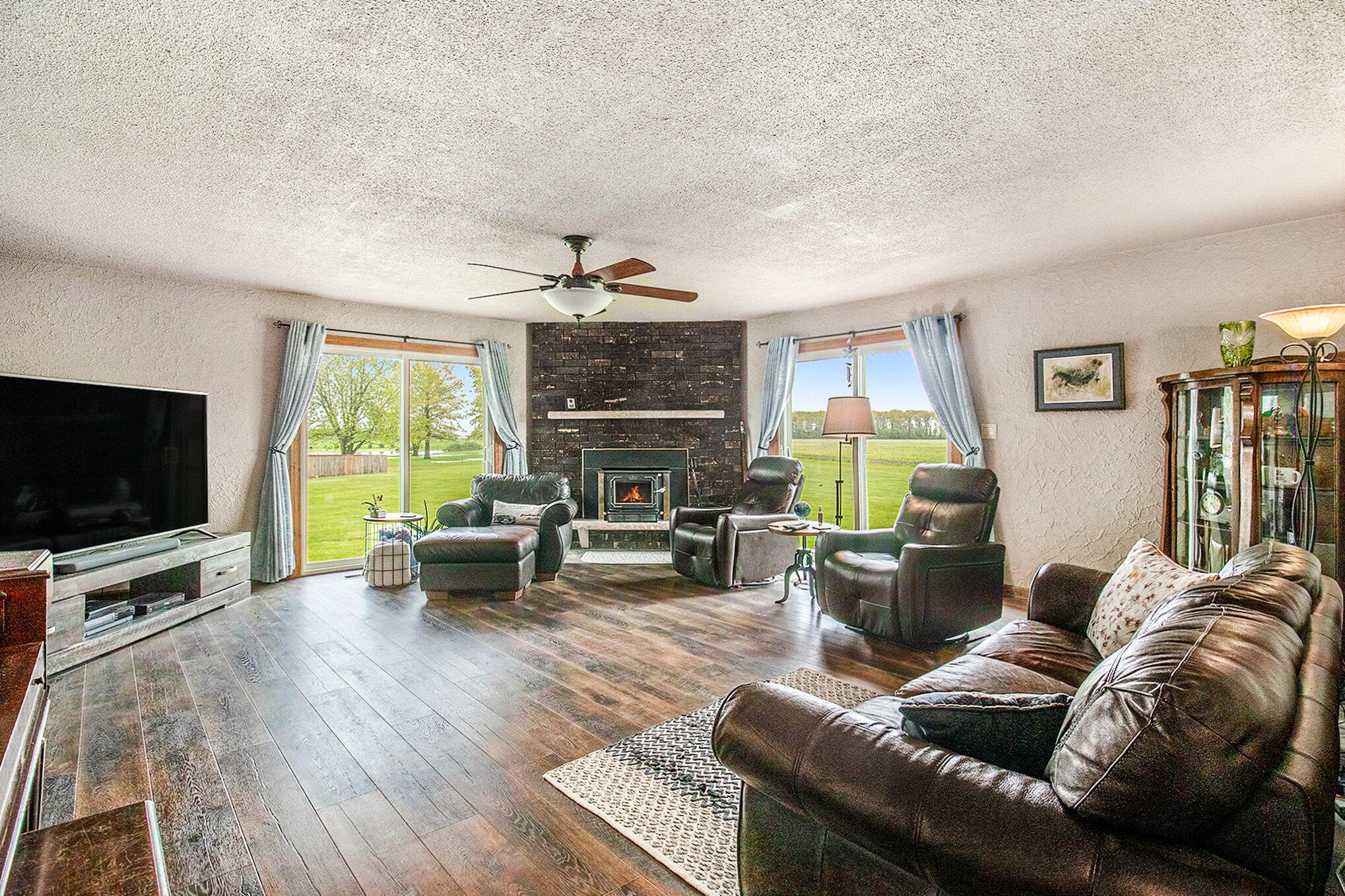 2873 Geiger Road Ida, MI 48140 - Photo 5 of 29 Living Room