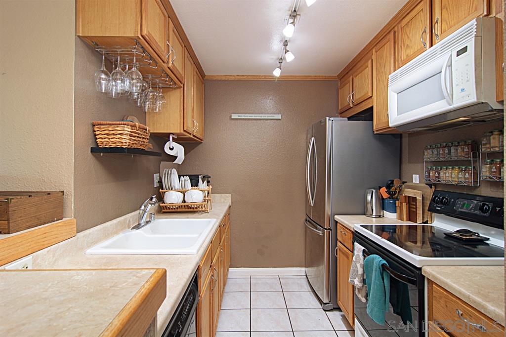 6111 Rancho Mission Road, Unit 109 San Diego, CA 92108 - Photo 4 of 14