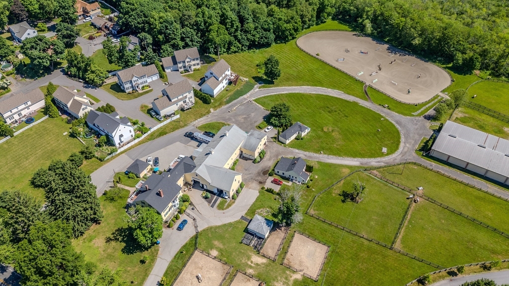 120 Goldsmith Street, Unit 4 Littleton, MA 01460 - Photo 25 of 26 an aerial view of a swimming pool