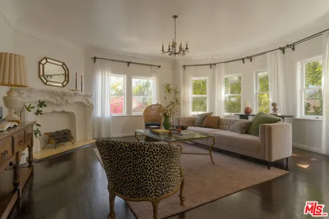 $695,000 | 3400 San Marino Street, Unit M, Los Angeles, CA 90006