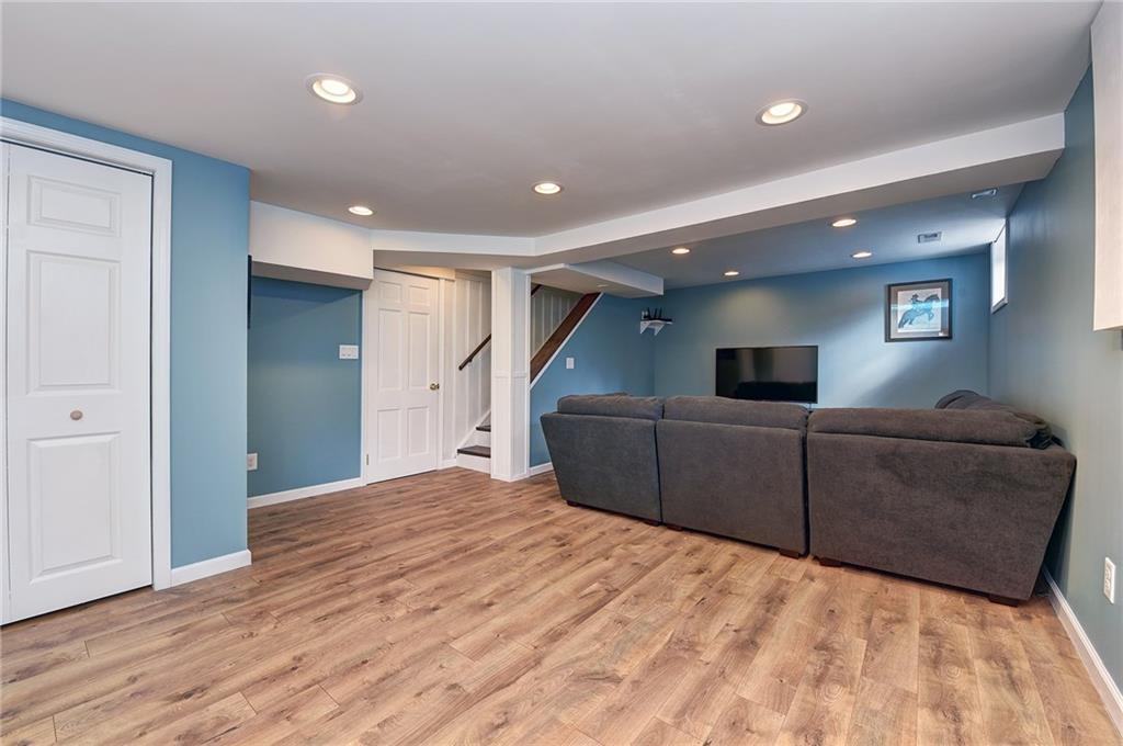 419 Highland Road Pittsburgh, PA 15235 - Photo 16 of 25 Gallery Image 16