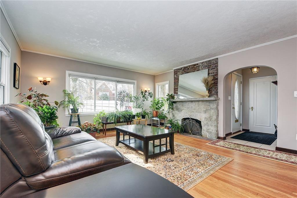 419 Highland Road Pittsburgh, PA 15235 - Photo 4 of 25 Gallery Image 4