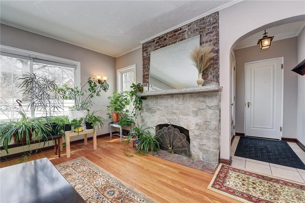 419 Highland Road Pittsburgh, PA 15235 - Photo 5 of 25 Gallery Image 5