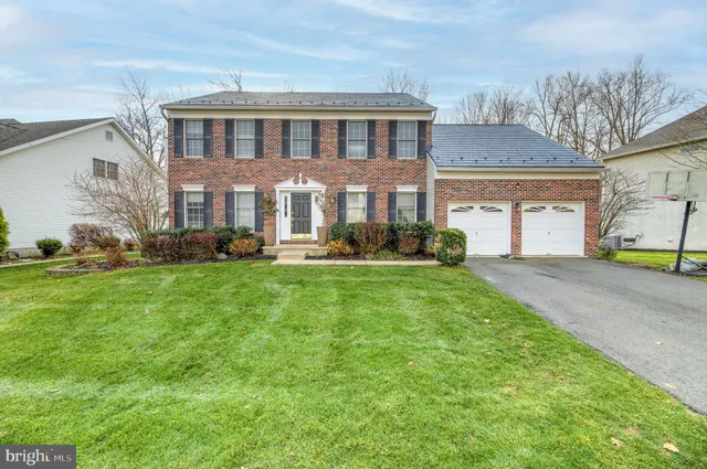 $975,000 | 35 Rocky Hill Road, Princeton, NJ 08540