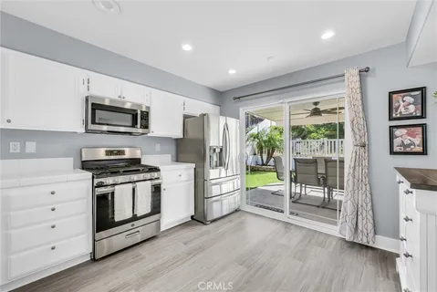 $715,000 | 976 Miraflores Drive, Corona, CA 92882