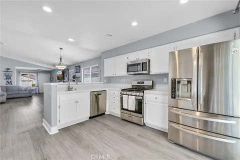 $715,000 | 976 Miraflores Drive, Corona, CA 92882