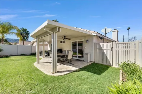 $715,000 | 976 Miraflores Drive, Corona, CA 92882