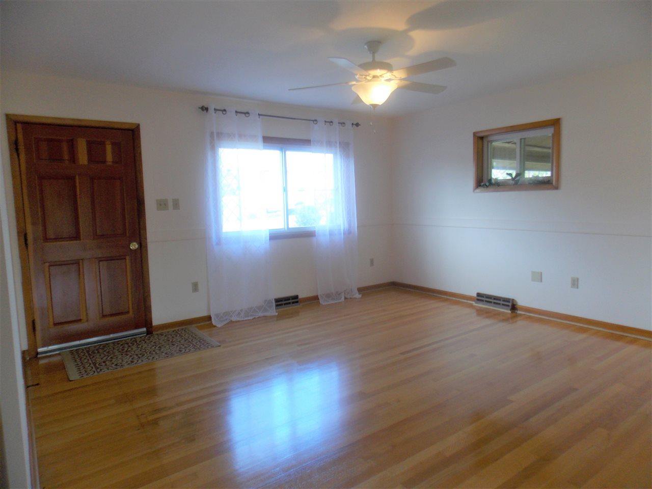 294 Grandon Road Staunton, VA 24401 - Photo 5 of 26 Gallery Image 5