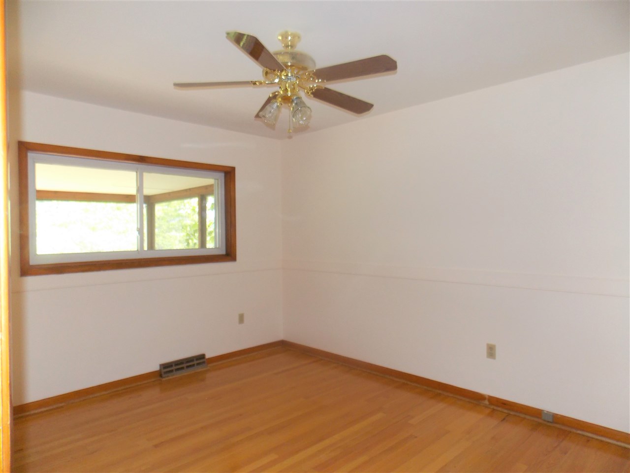 294 Grandon Road Staunton, VA 24401 - Photo 8 of 26 Gallery Image 8