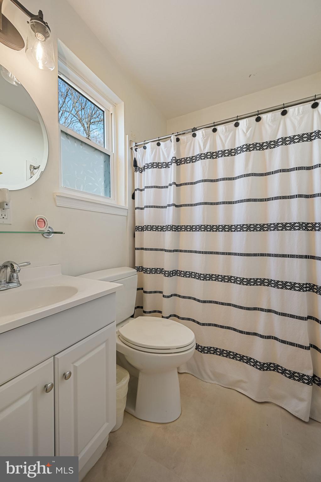 389 Nimitz Road Dover, DE 19901 - Photo 25 of 26 Upstairs bathroom