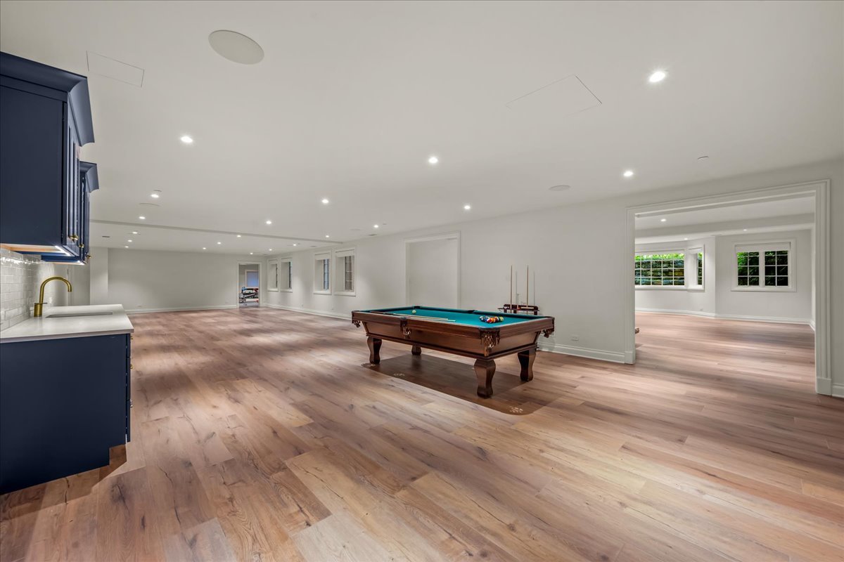 81 Locust Road Winnetka, IL 60093 - Photo 80 of 106 Gallery Image 80