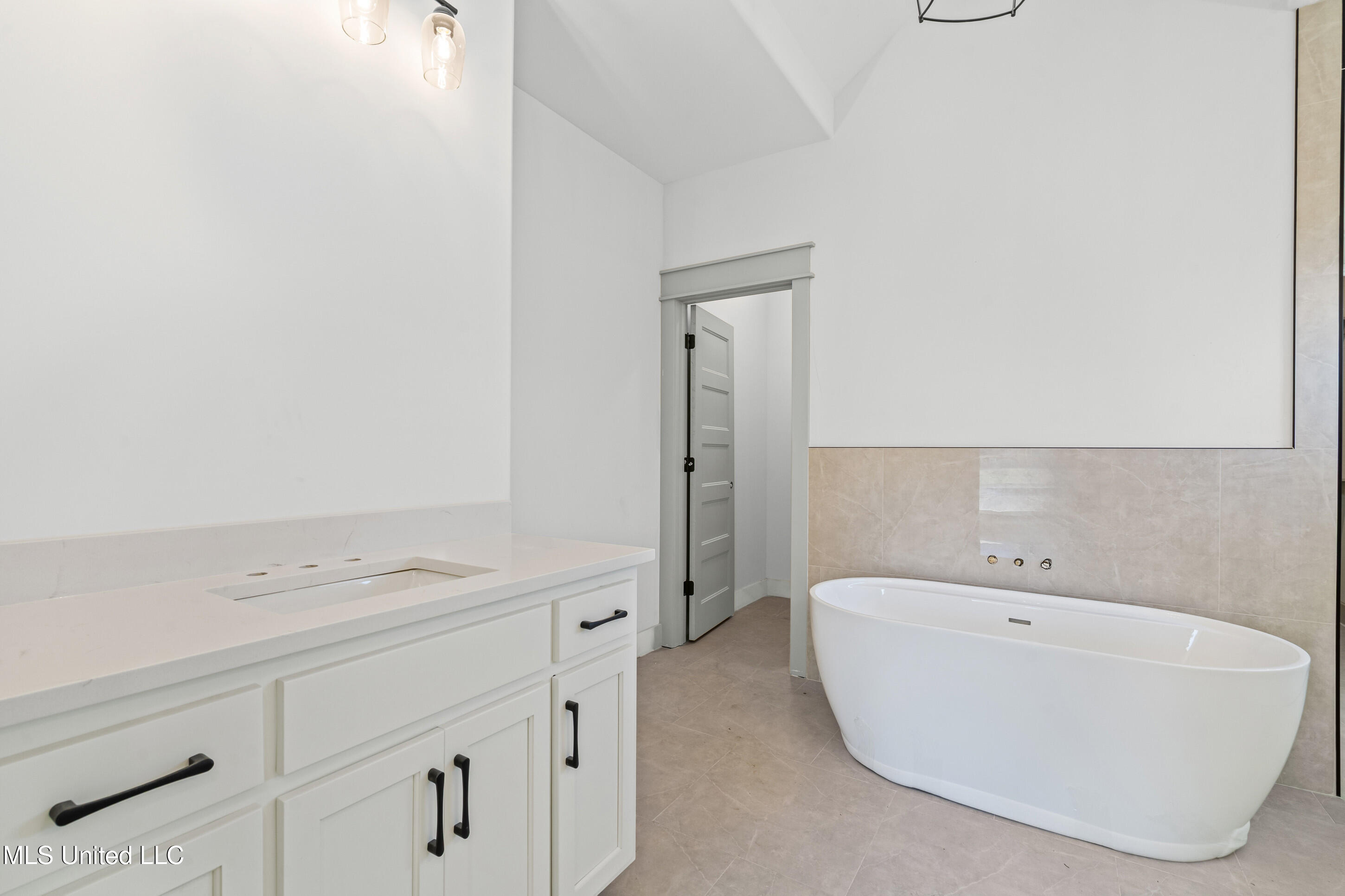 2651 Della Street Hernando, MS 38632 - Photo 13 of 22 primary bathroom