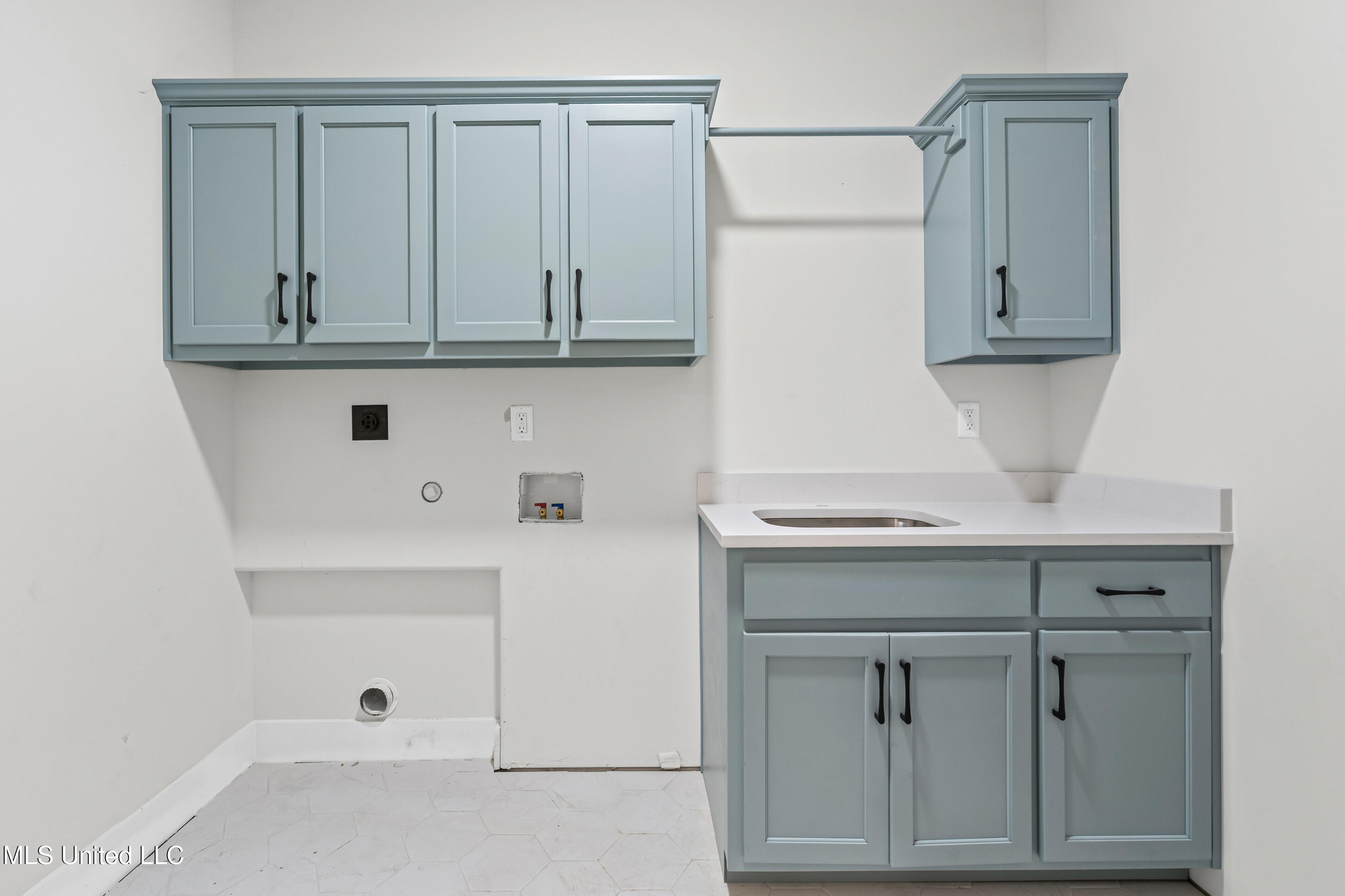 2651 Della Street Hernando, MS 38632 - Photo 16 of 22 laundry room with sink