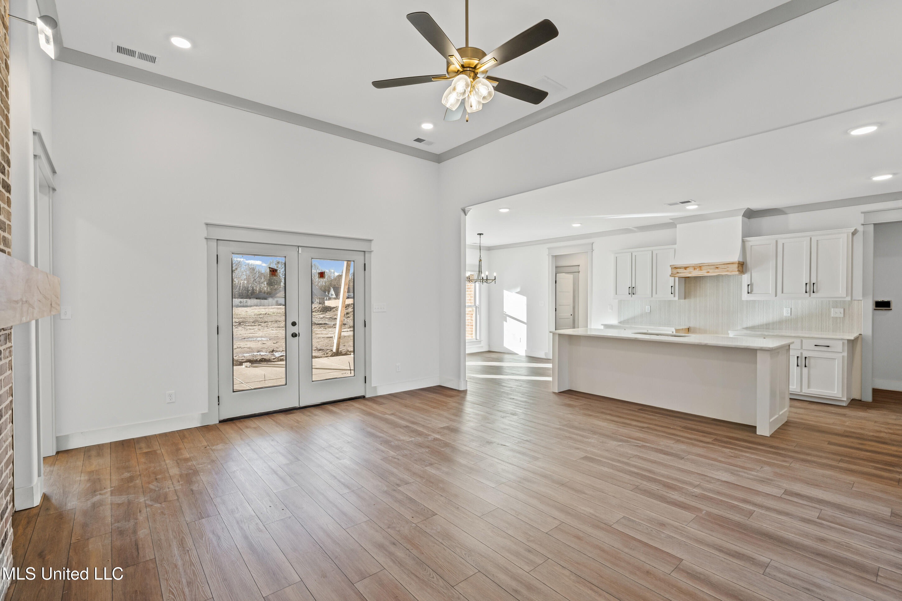 2651 Della Street Hernando, MS 38632 - Photo 6 of 22 living room2