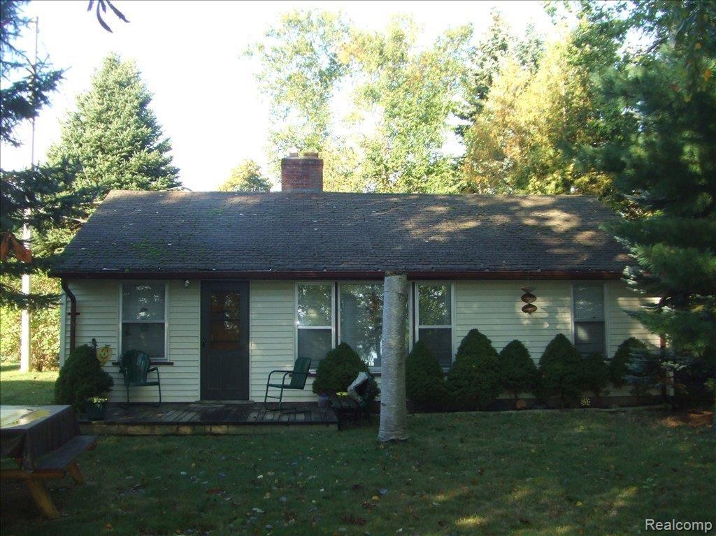 2815 Lakeshore Road Applegate, MI 48401 - Photo 1 of 9 lakeside