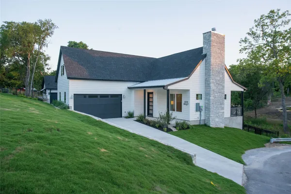 $4,800 | 3018 Sunridge Drive, Unit 9, Austin, TX 78741
