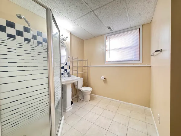 $274,900 | 406 Clover Court, Dixon, IL 61021