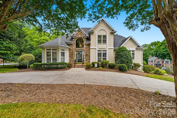 $749,900 | 308 41st Ave Place Northwest, Hickory, NC 28601