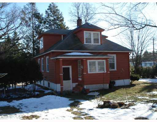 32 Reservoir Road Coventry, RI 02816 - Photo 8 of 8 Exterior Back.