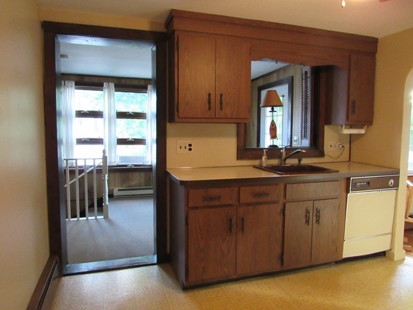 20 Raymond Road Salem, MA 01970 - Photo 6 of 18 Gallery Image 6