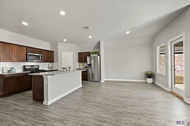 $265,000 | 35572 Grovemont Drive, Walker, LA 70785