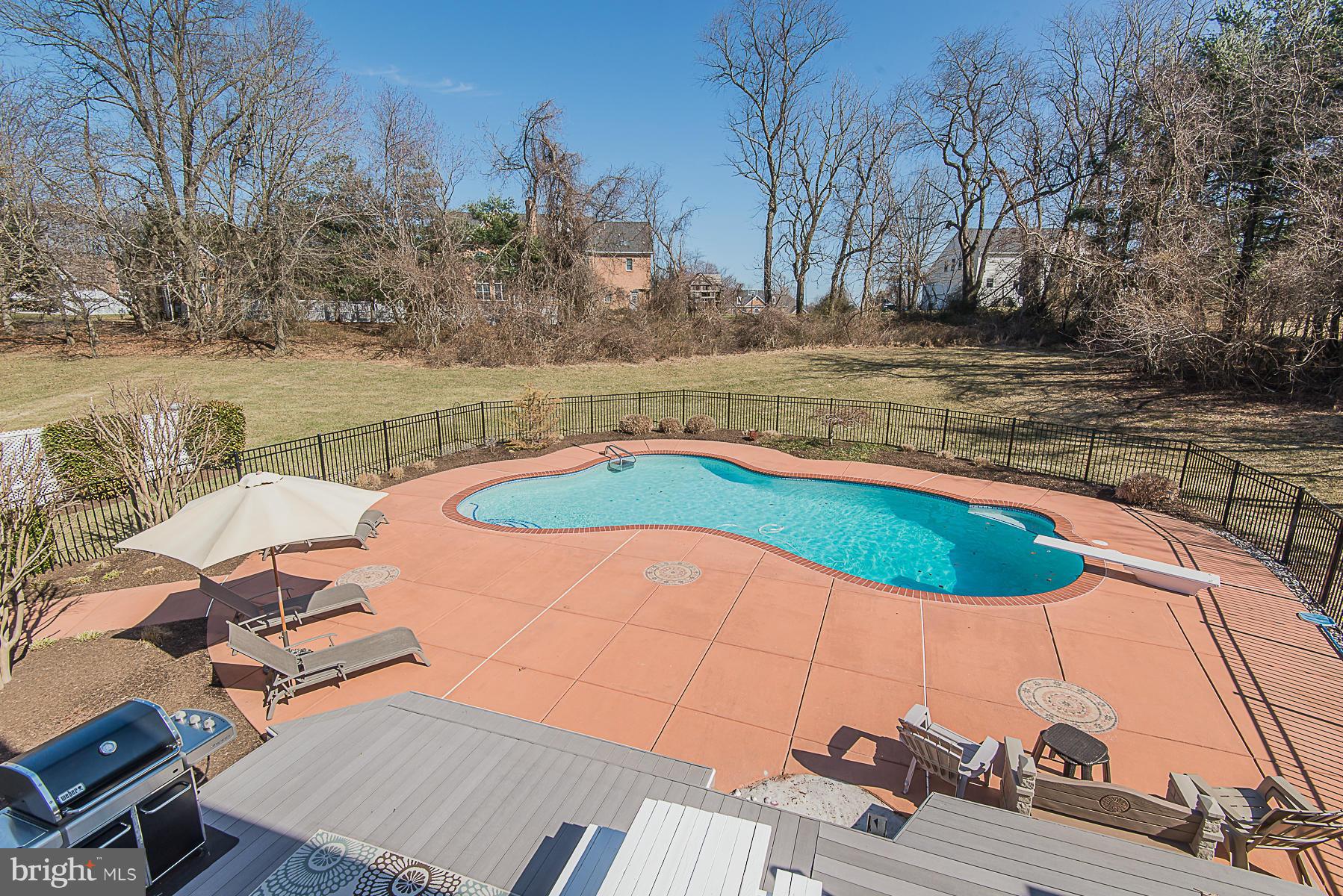 Exterior Pool