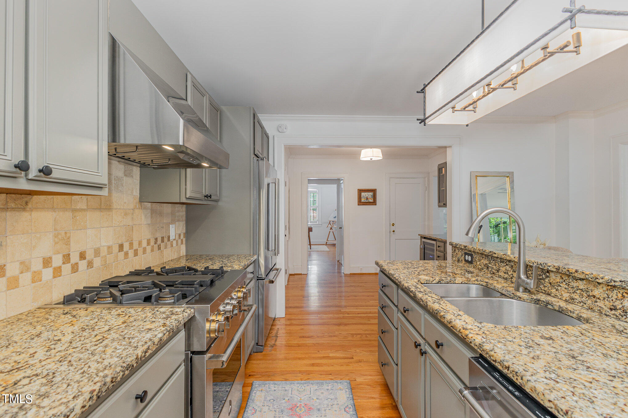 1506 Doughton Street Raleigh, NC 27608 - Photo 8 of 27 010_cy1a8325-edit