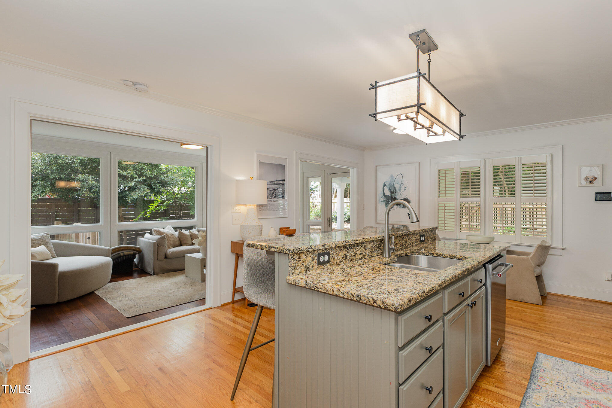 1506 Doughton Street Raleigh, NC 27608 - Photo 9 of 27 011_cy1a8328-edit