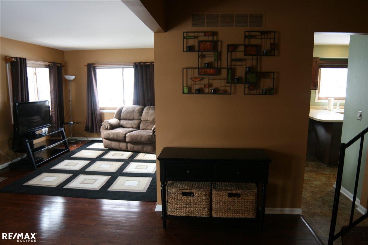 1588 Colony Drive Rochester Hills, MI 48307 - Photo 4 of 18