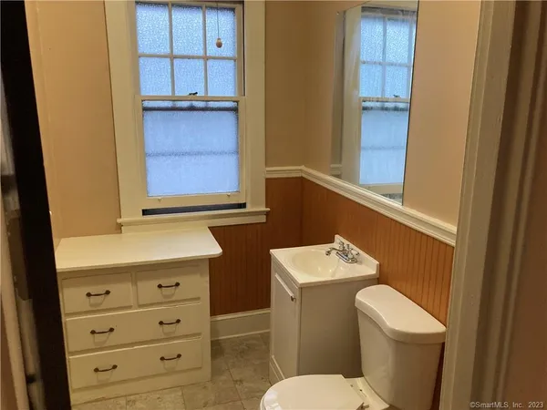 $2,750 | 18 Maplewood Avenue, West Hartford, CT 06119