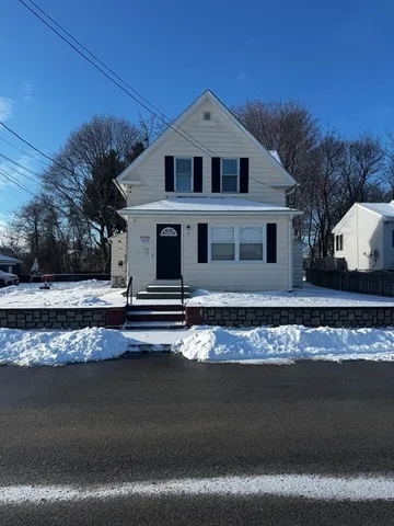 $1,950 | 10 March Street, Unit B, Worcester, MA 01604