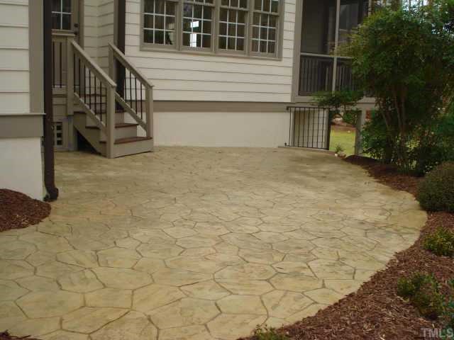 7611 Devere Court Raleigh, NC 27613 - Photo 3 of 12 THIS HOME HAS A PATIO, A DECK AND A SCREENED PORCH!