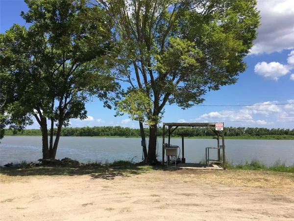 $1,200 | 496 Campground Road, Trinity, TX 75862