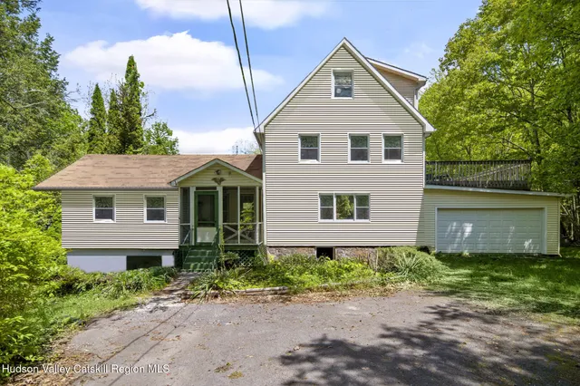 $379,000 | 240 Woodard Road, East Durham, NY 12423