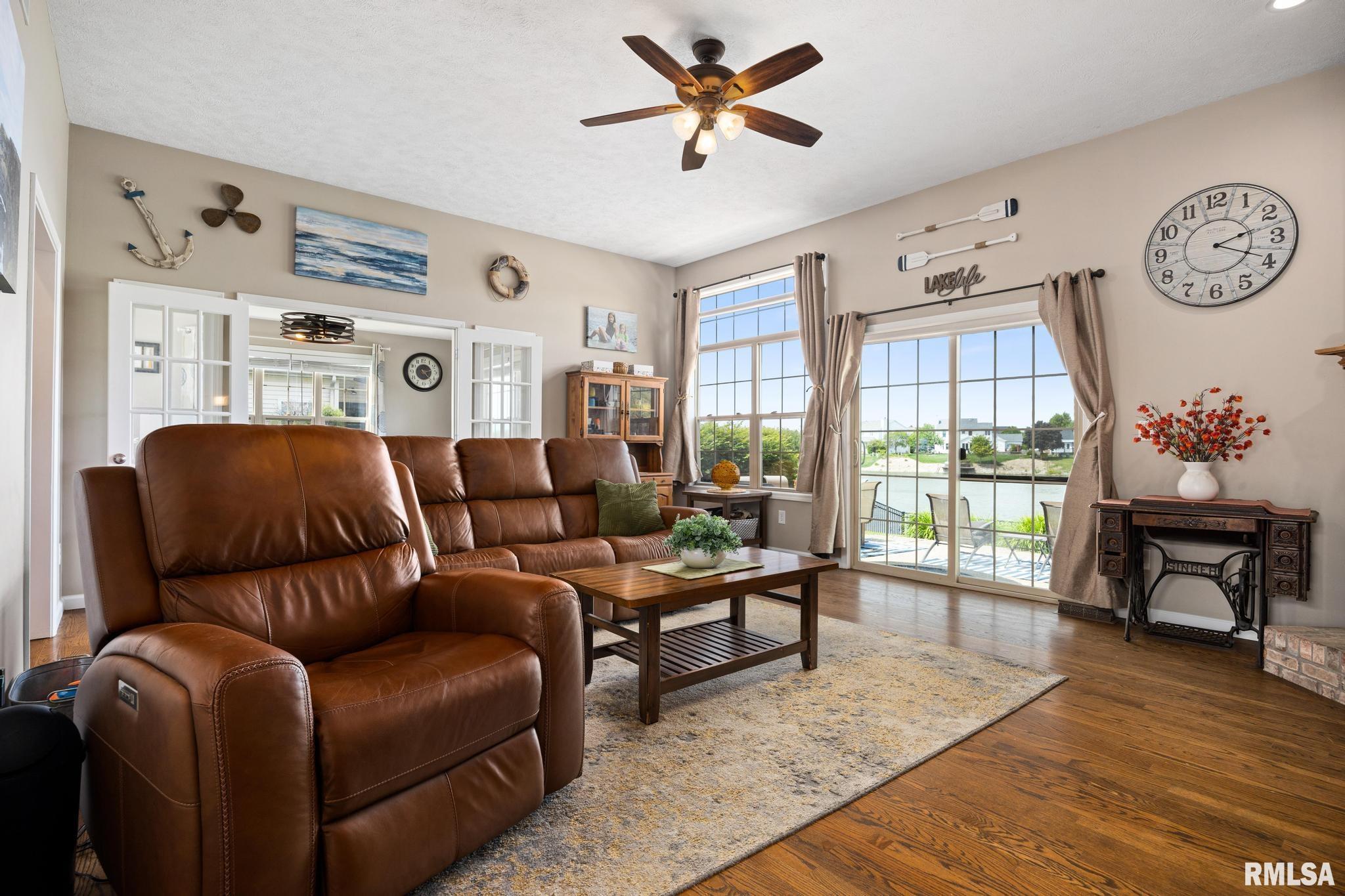 3210 Monterey Road Bloomington, IL 61704 - Photo 8 of 60