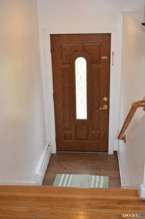 $389,900 | 237 New Britain Avenue, Newington, CT 06111