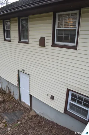 $389,900 | 237 New Britain Avenue, Newington, CT 06111