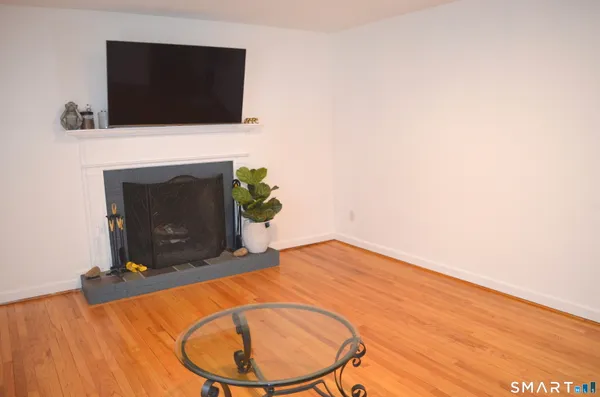 $389,900 | 237 New Britain Avenue, Newington, CT 06111