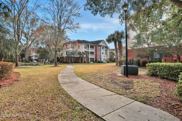 $165,000 | 785 Oakleaf Plantation Parkway, Unit 1634, Orange Park, FL 32065