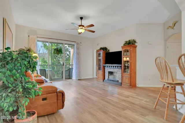 $165,000 | 785 Oakleaf Plantation Parkway, Unit 1634, Orange Park, FL 32065