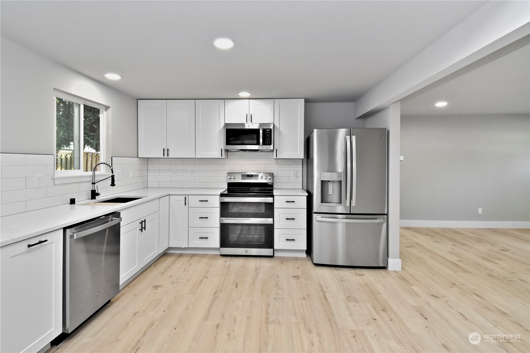 21214 3rd Avenue West Bothell, WA 98021 - Photo 11 of 40