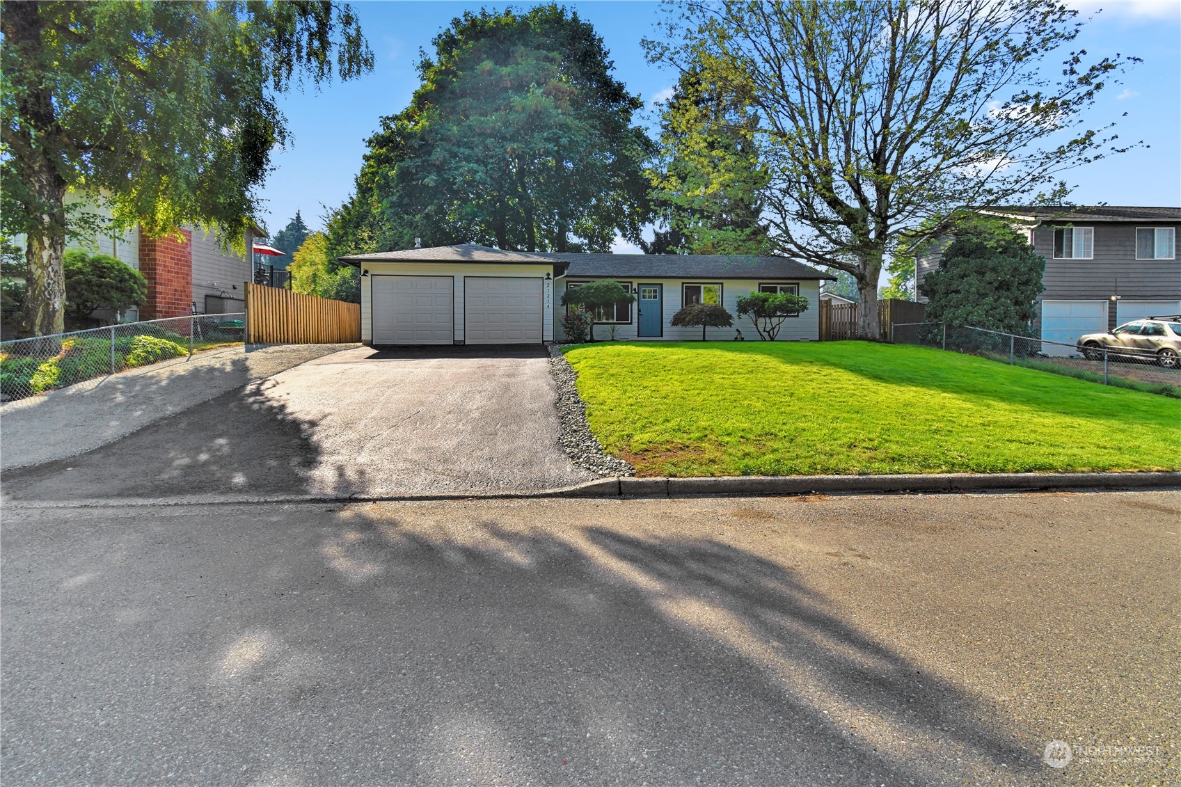 21214 3rd Avenue West Bothell, WA 98021 - Photo 4 of 40